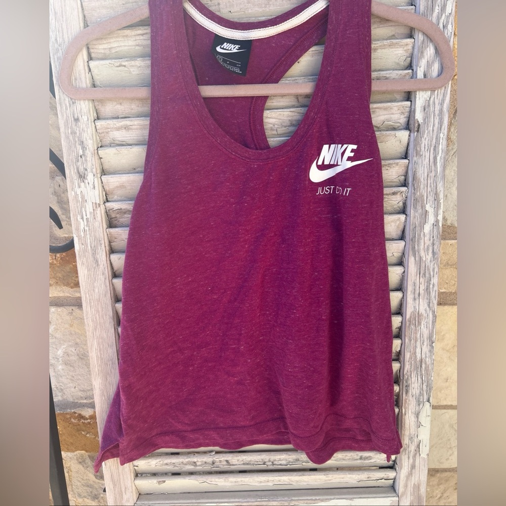 NIKE SPORTSWEAR VINTAGE TANK SHIRT WOMENS SIZE Small HEATHER PURPLE. L